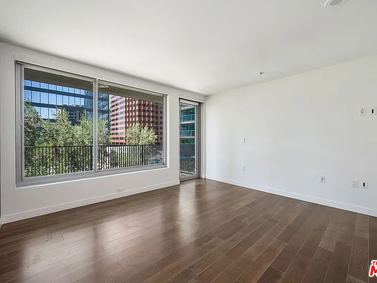 901 S Flower St #601 — Photo 12