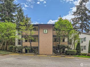 8615 238th St SW APT F201, Edmonds, WA 98026