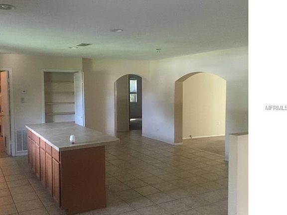 3rd image of 106 Cinnamon Dr