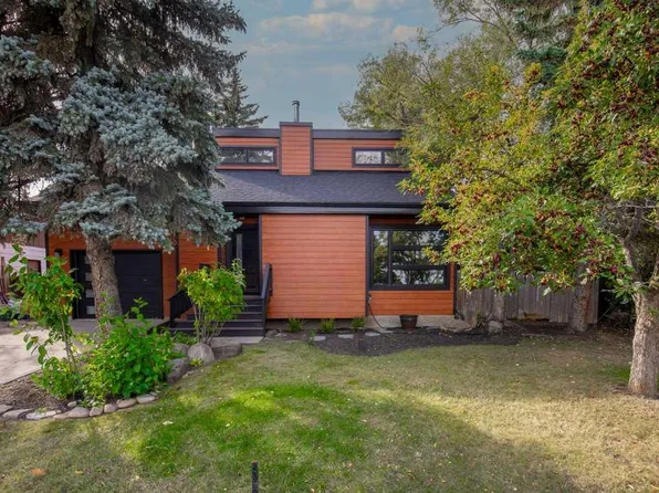 130 E Westview Dr, Sylvan Lake, AB T4S 1H5