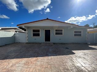 7250 NW 6th St, Miami, FL 33126