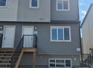 928 40th Ave N #1, Lethbridge, AB T1H 7G9