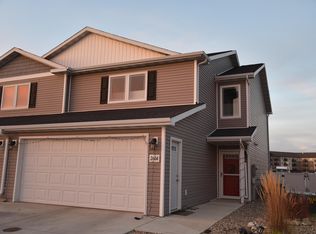 2604 Douglas Pl SE, Mandan, ND 58554