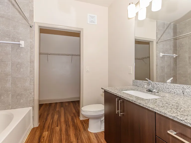 Alexis Apartments — Photo 14
