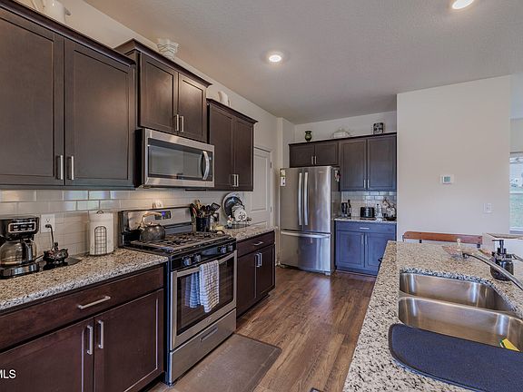 4th image of 936 Pampas Dr