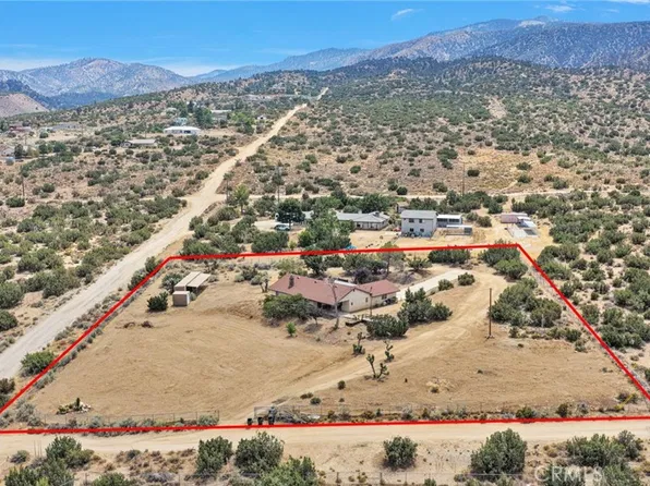 8970 Silver Rock Rd, Pinon Hills, CA 92372