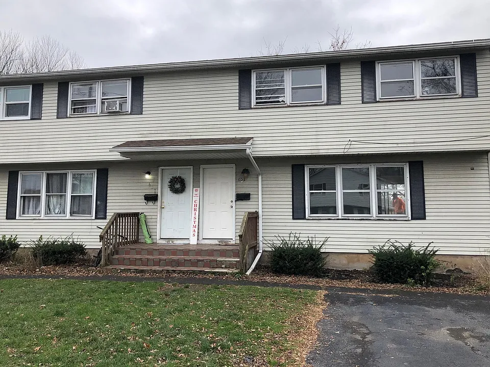 651 Sunflower Dr #1/2