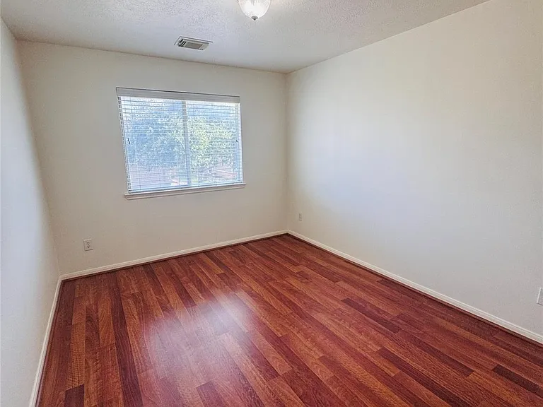 10803 Waterfern Ct — Photo 15