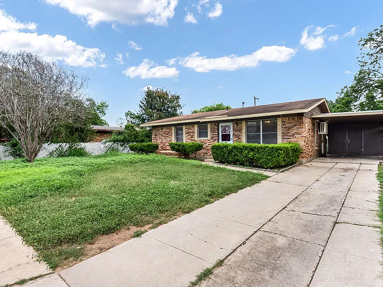 218 E Villaret Blvd — Photo 16
