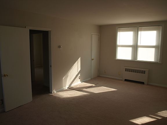 Living room entering the apartment