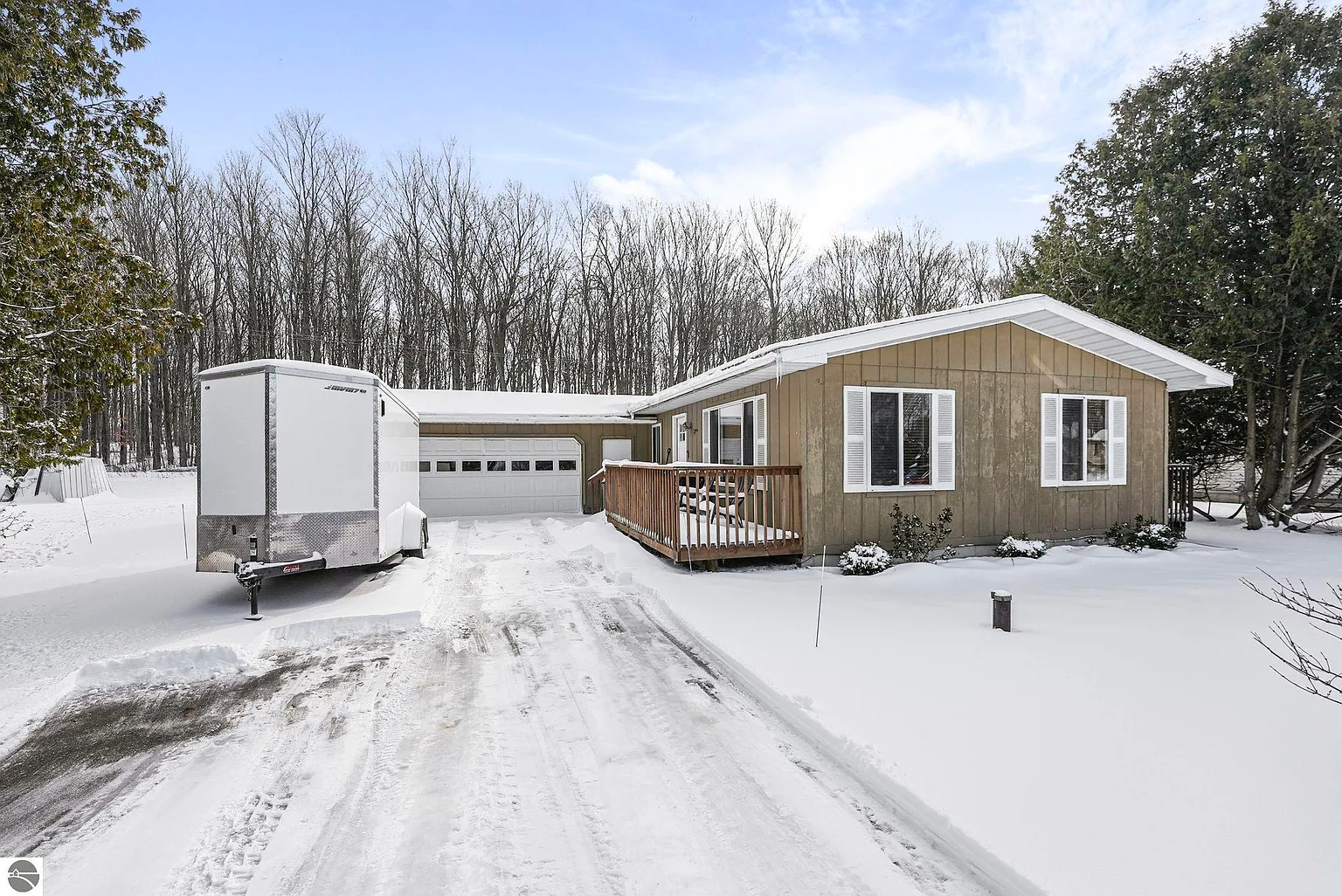 1386 Silverwood Dr photo 1