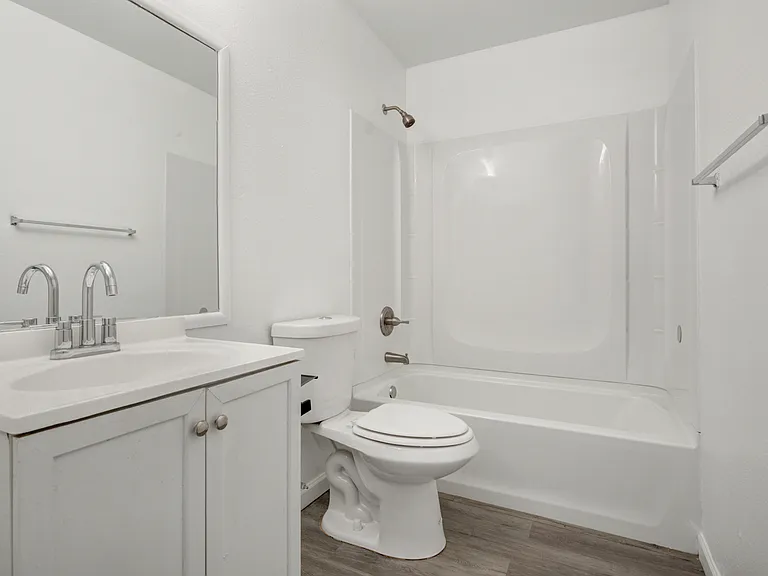 1951 E Don Carlos Ave #201 — Photo 6