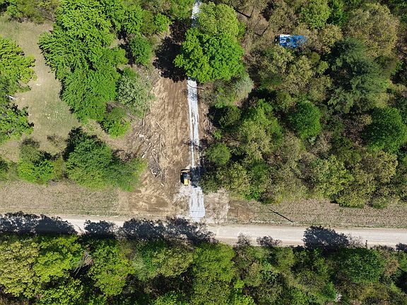 4th image of 7653 Garrity Rd
