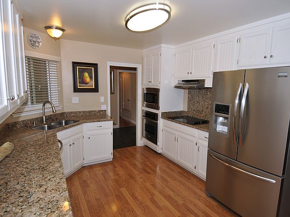 5th image of 4435 Meadowbrook Drive