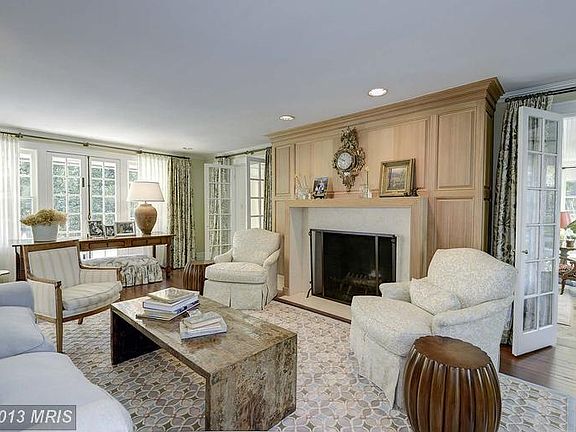 4th image of 3810 Bradley Ln