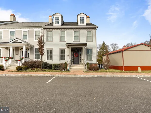 1801 Windflower Ln, Yardley, PA 19067