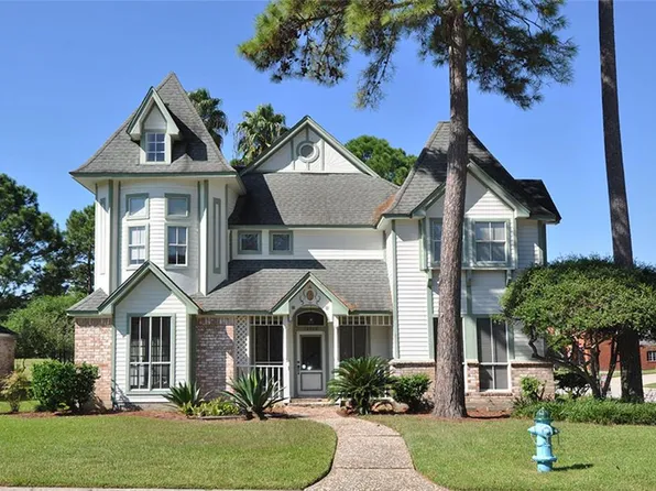 18906 Leisure Place Dr, Humble, TX 77346