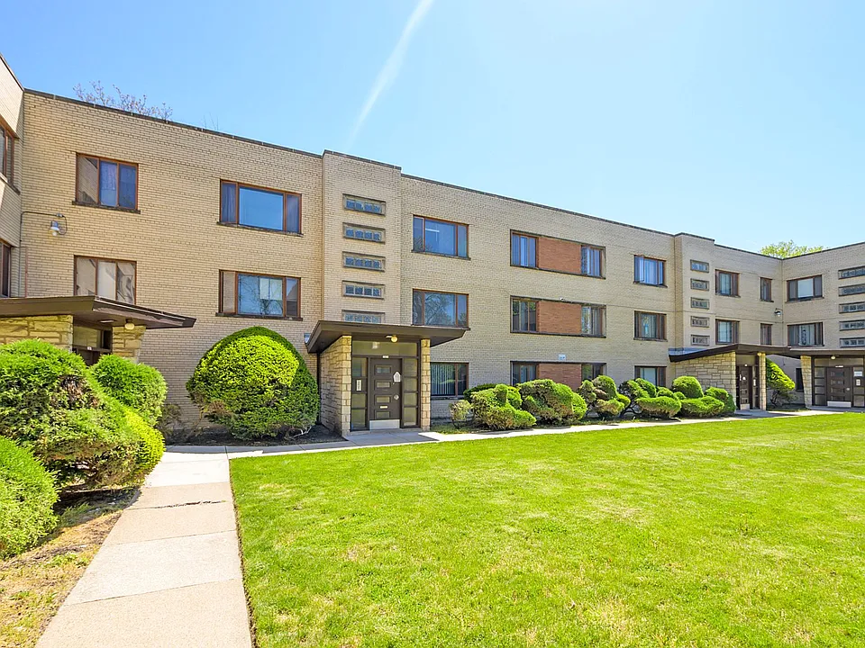 10539-10555 S Hale Ave