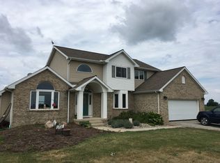 16559 Mercer Rd, Bowling Green, OH 43402