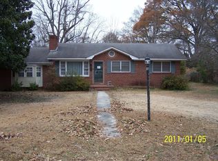 410 S 10th Ave, Dillon, SC 29536