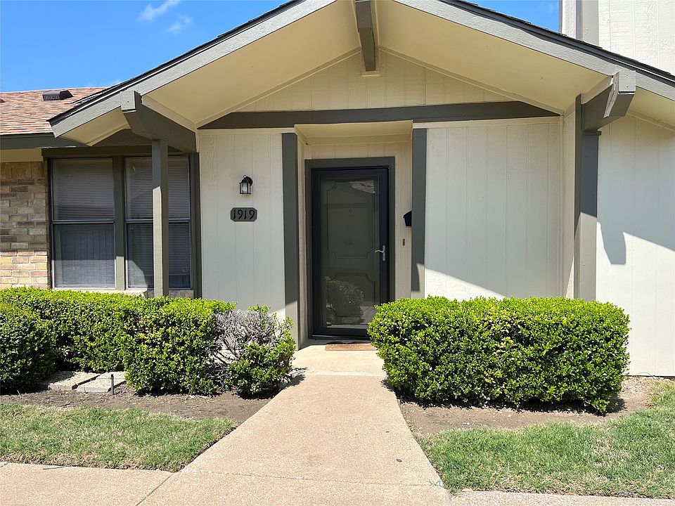 1st image of 1919 Wyndemere Ln