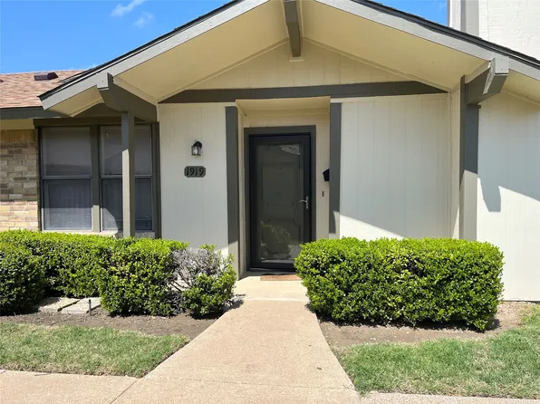 1919 Wyndemere Ln, Garland, TX 75042