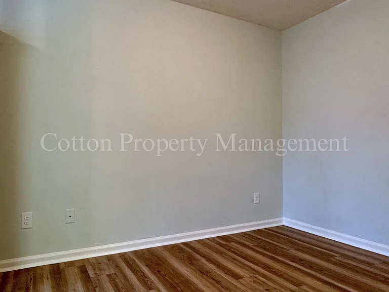 4516 Greentree Rd #8 — Photo 10