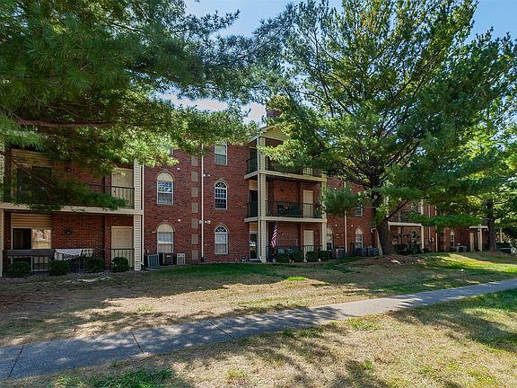 2nd image of 4910 Pleasant St Unit 12