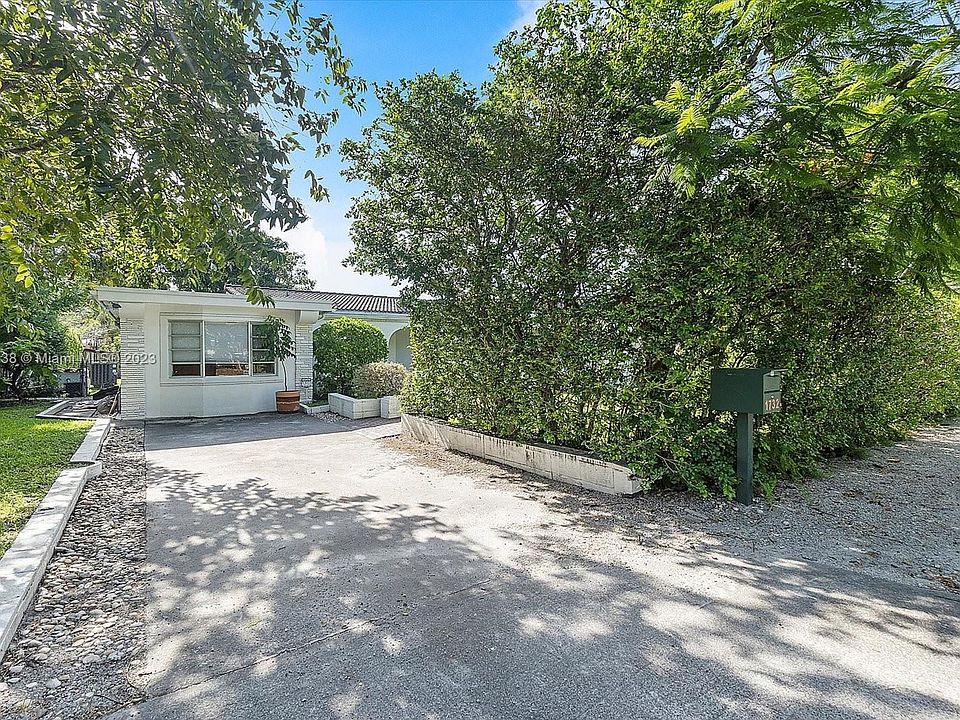 1st image of 1732 NE 18th Ave