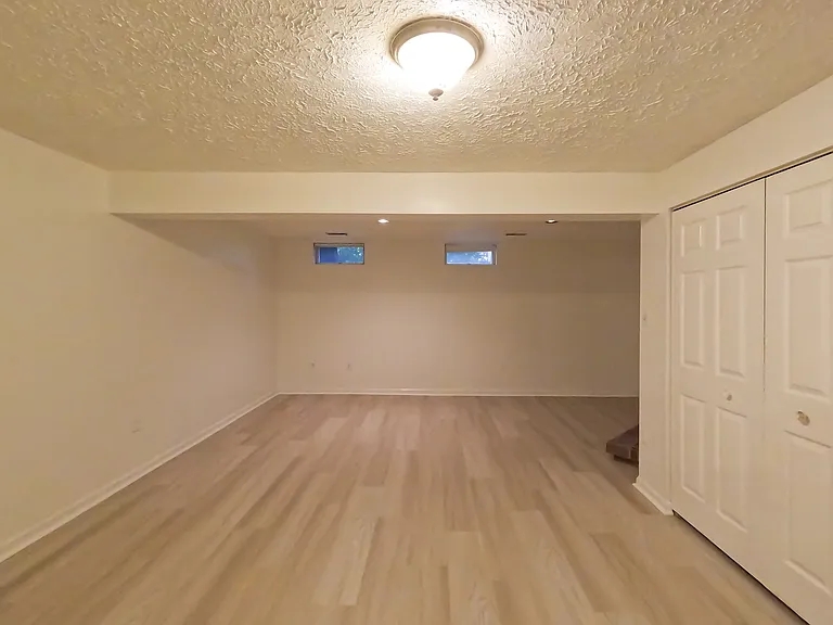 5632 Denton Ct — Photo 13