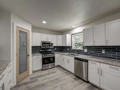 910 SE 3rd St, Grand Prairie, TX, 75051