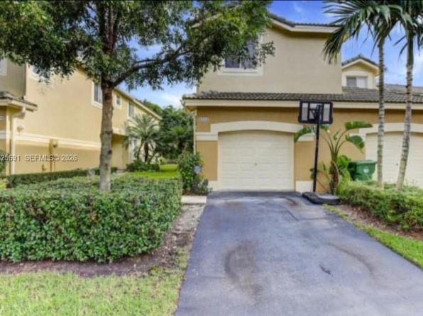 2112 Hacienda Ter #2112