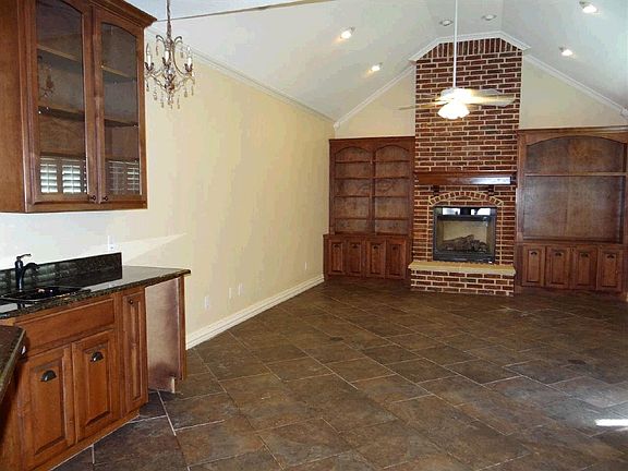 5th image of 1116 Charing Cross Dr