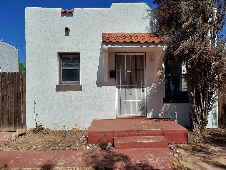 232 N Vine Ave — Photo 1