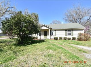 207 W Scott Ave, Sallisaw, OK 74955