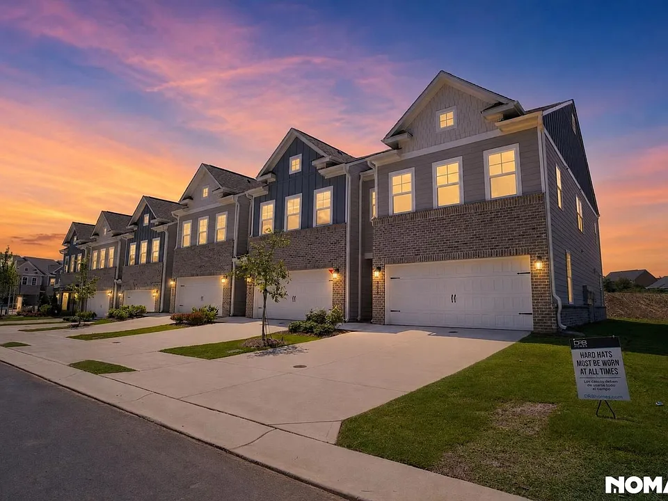 3676 Donovan Cir