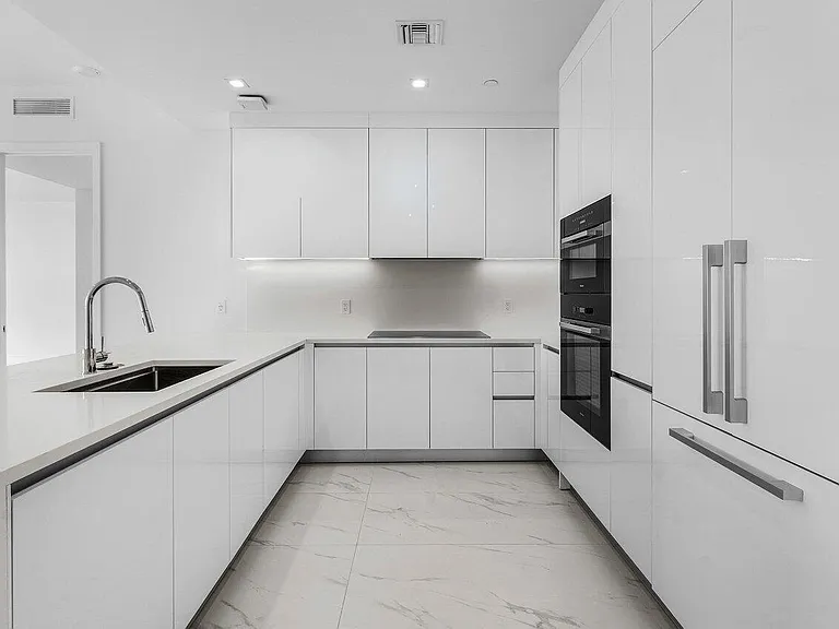 220 Lake Shore Dr #1415 — Photo 4