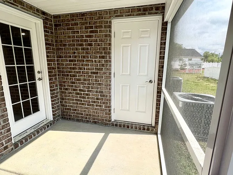 2705 Mercer Dr — Photo 16
