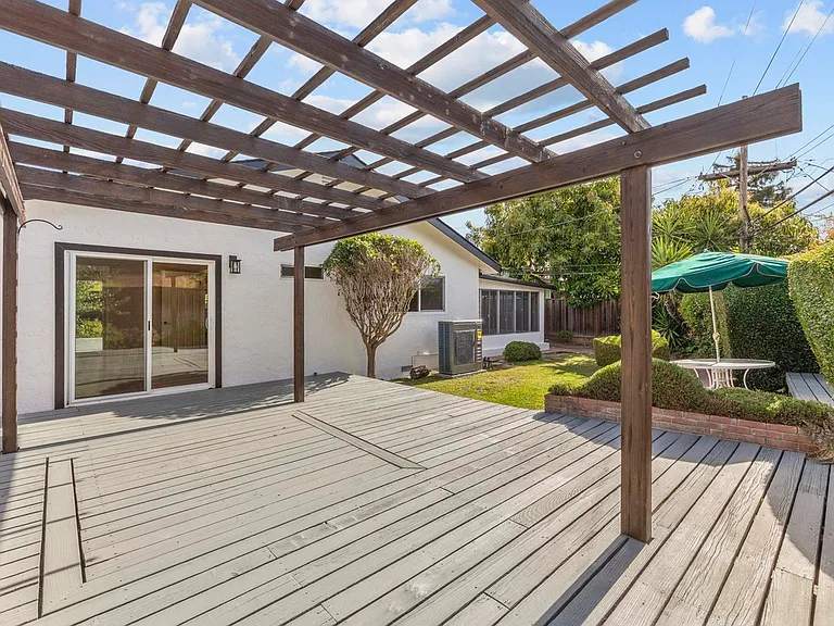2506 Ardilla Ct — Photo 3