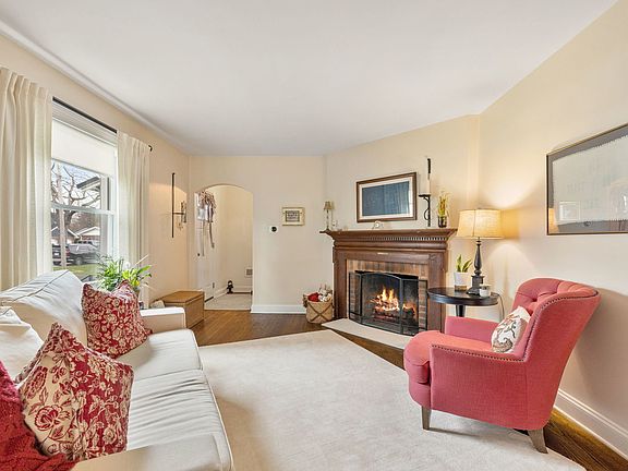 3rd image of 12023 S 70th Ct