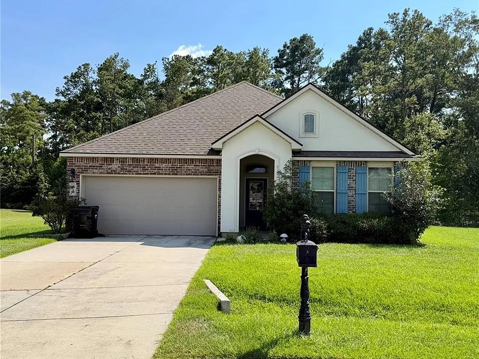 18158 Logan Ct