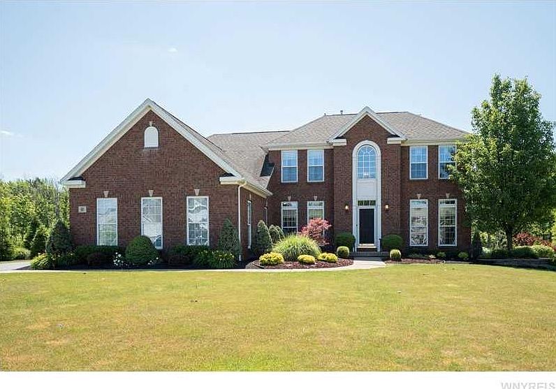 1st image of 60 Graystone Ln
