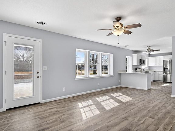 3rd image of 4951 Willkie Rd