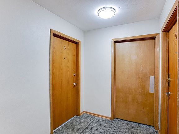 3rd image of 1621 Saint Anthony Ave APT 6