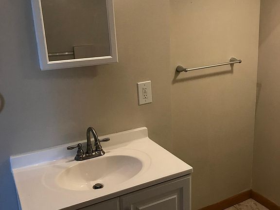 3rd image of 3505 Dorr St