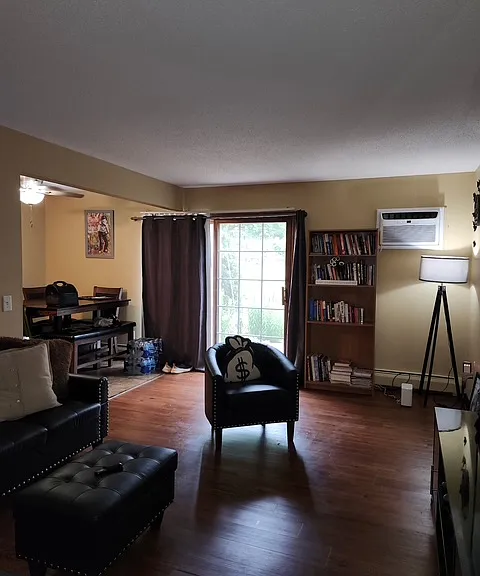 936 Westbrooke Way #4 — Photo 7