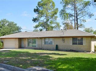 917 Stanfield Cir N, Bryan, TX 77802