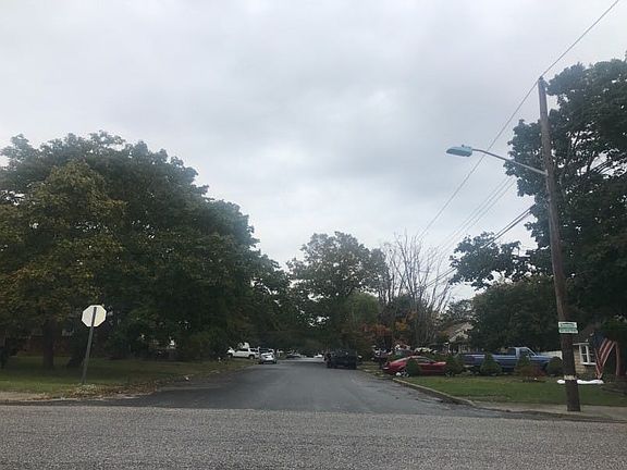 3rd image of 129 Mary Reed Rd