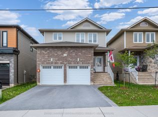 16 Park Cres, Loyalist, ON K7N0C2
