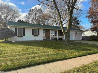 1033 Willow Ave, Burlington, IA 52601